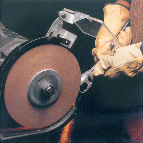 Scotch-Brite Cut & Polish Wheels, 6" Dia. x 1" W, 1" Arbor, Aluminum Oxide Cintas