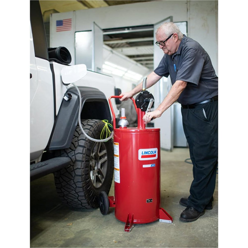 Chariot &agrave; carburant en acier de 25 gallons avec pompe rotative bidirectionnelle Cintas