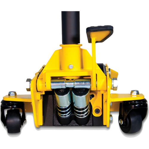 Pro Series Trolley Jack, 3 Ton(s) Capacity, 3-3/4" Lowered, 19-69/100" Raised, Manual Hydraulic Cintas