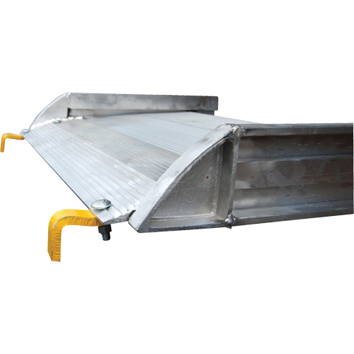 Aluminum Walk Ramp, 1000 lbs. Capacity, 38" W x 193-1/8" L Cintas