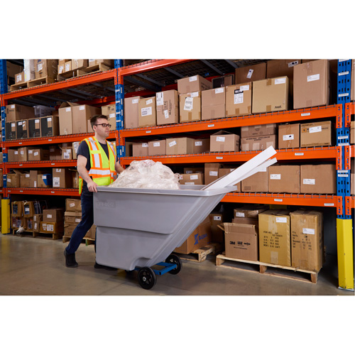 Chariot basculeur en acier, Poly&eacute;thyl&egrave;ne, 0,625 vg³, Capacit&eacute; de charge de 500 lb Cintas