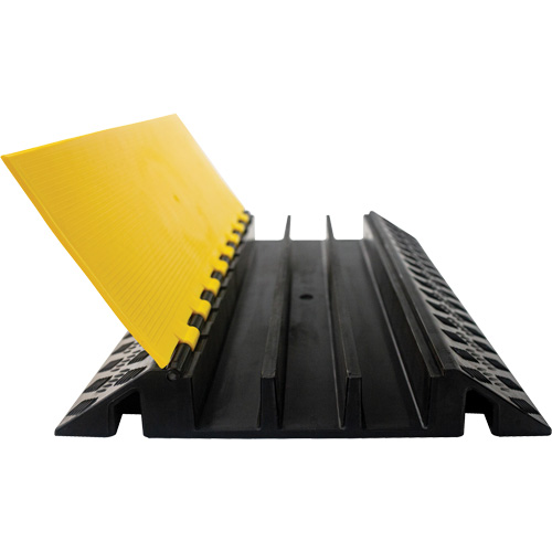 Protecteur de c&acirc;ble droit robuste Powerhouse, 3 canaux, 36" lo x 19,75" la x 3" h Cintas