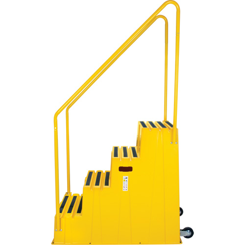 Escabeau industriel, 4 marches, 44" x 22-1/4" x Hauteur 65-1/8" Cintas