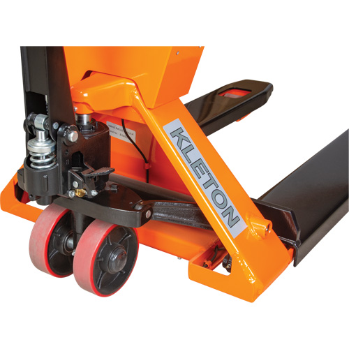 Transpalette &agrave; balance num&eacute;rique, 44,5" lo x 27,75" la, Capacit&eacute; de 4400 lb Cintas