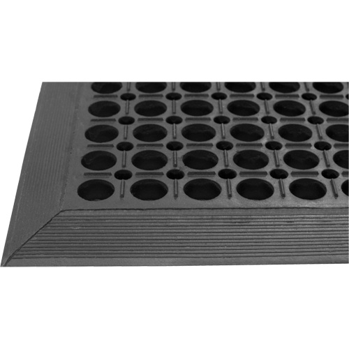 Tapis de s&eacute;rie Competitor, &agrave; fentes, 3' x 5' x 7/8", Noir, Caoutchouc naturel Cintas
