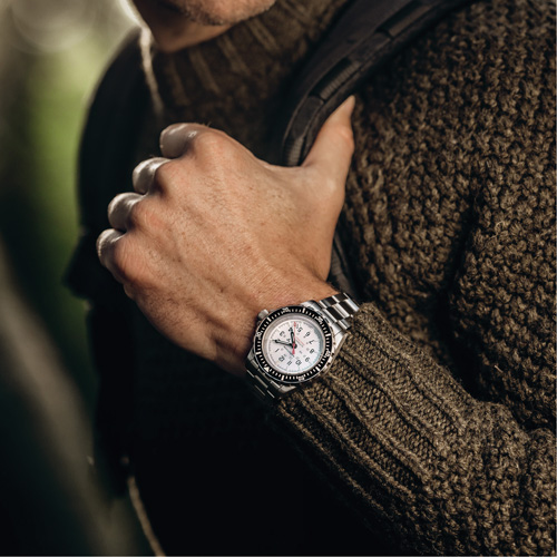 Grande montre automatique de plong&eacute;e &eacute;dition arctique GSAR avec bracelet en acier inoxydable, Num&eacute;rique, &agrave; piles, 41 mm, Argent Cintas