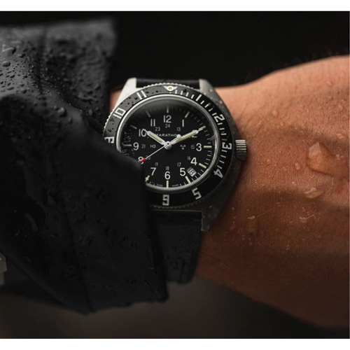 Steel Navigator with Date on Black 3-Piece Rubber Strap Kit, Digital, Battery Operated, 41 mm, Black Cintas
