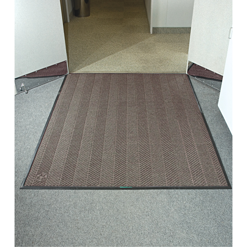 Waterhog&reg; Eco Elite Matting, Wiper/Scraper, 3' x 20' x 3/8", Chestnut Brown Cintas