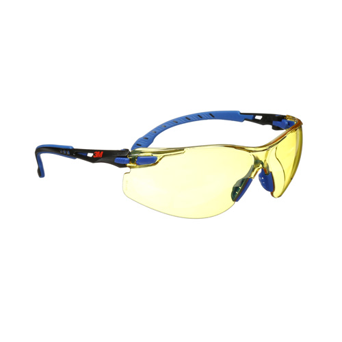 Lunettes de s&eacute;curit&eacute; Solus avec lentilles Scotchgard, Lentille Ambr&eacute;e, Antibu&eacute;e, R&eacute;pond ou surpasse la norme CSA Z94.3 Cintas