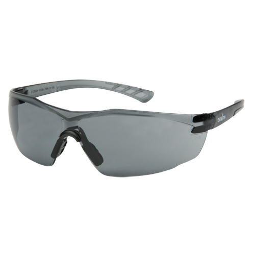 Lunettes de s&eacute;curit&eacute; s&eacute;rie Z700, Lentille Grise/fum&eacute;e, Anti-&eacute;gratignures, R&eacute;pond ou surpasse la norme CSA Z94.3 Cintas