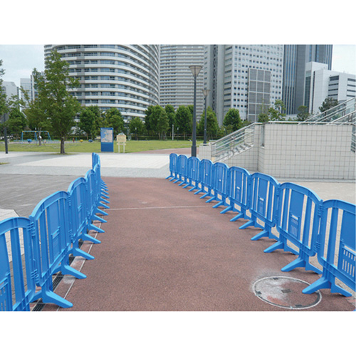 Minit Barricade, Interlocking, 49" L x 39" H, Orange Cintas