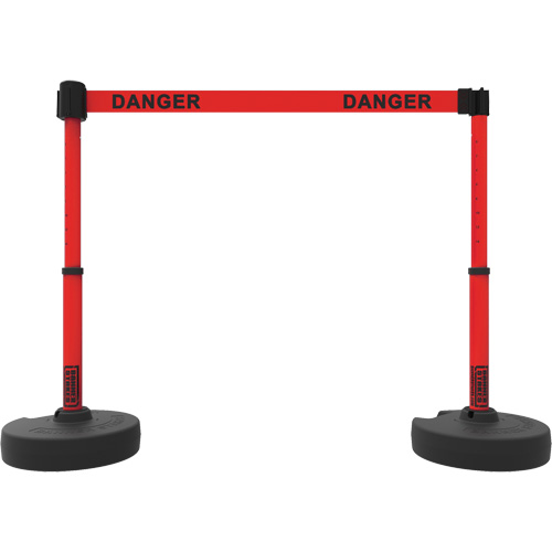 Ensemble de montants pour barri&egrave;re Plus, Plastique, 42" h, Ruban Rouge, Longueur du ruban 15' Cintas