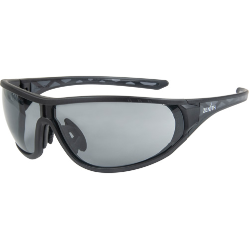Lunettes de s&eacute;curit&eacute; de s&eacute;rie Z3000, Lentille Grise/fum&eacute;e, Anti-&eacute;gratignures, ANSI Z87+/R&eacute;pond ou surpasse la norme CSA Z94.3 Cintas