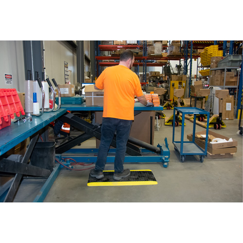 Anti-Fatigue Matting, Diamond, 1-2/3' x 3-1/4' x 3/4", Black/Yellow, Polyurethane Cintas