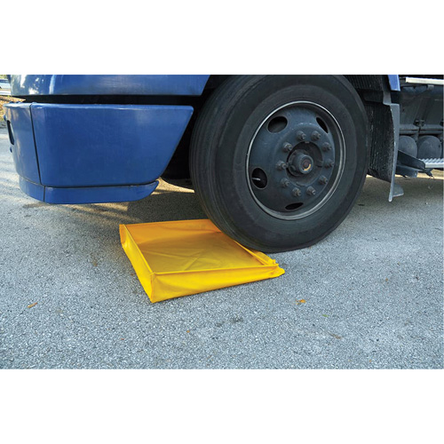 Flexible Ultra-Utility Tray&reg;, 42" L x 42" W x 4.8" H, 18 US gal. Spill Capacity Cintas