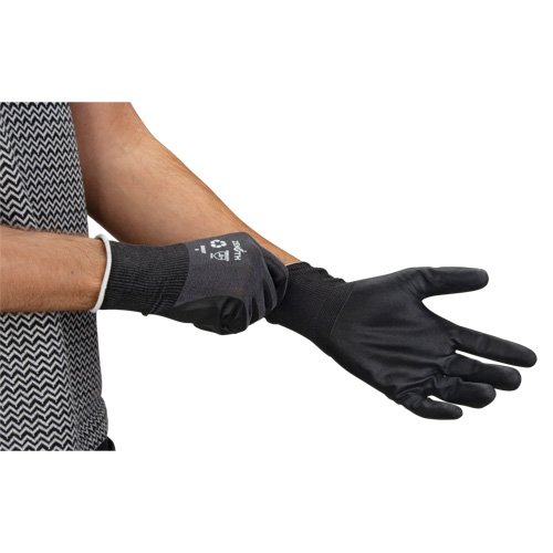 Gants &eacute;cologiques enduits et perm&eacute;ables &agrave; l'air, 10, R&ecirc;vetement Mousse de nitrile, Calibre 21, Enveloppe en Nylon/rPET Cintas