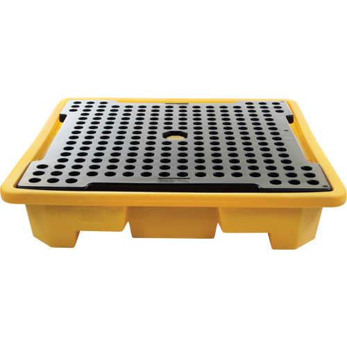 4-Drum Spill Pallet, 66 US gal. Spill Capacity, 57.5" x 57.5" x 12" Cintas