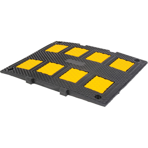 Middle Speed Hump, Rubber, 3' L x 20" W x 2" H Cintas