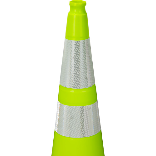 C&ocirc;ne de signalisation de premi&egrave;re qualit&eacute;, 36", Vert lime, Bande(s) r&eacute;fl&eacute;chissante(s) 4" & 6" Cintas
