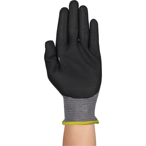 Gants r&eacute;sistants &agrave; la coupe HYFLEX 11-584, Taille 5/2T-petit, Calibre 21, Rev&ecirc;tement Mousse de nitrile, Enveloppe en PEHP/Intercept, ASTM ANSI niveau A6/EN 388 niveau F Cintas
