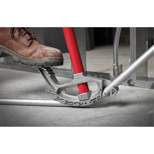 Machine &agrave; plier les conduits en aluminium Cintas