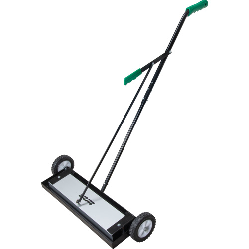 Balayeuse magn&eacute;tique &agrave; pousser, 24" la Cintas