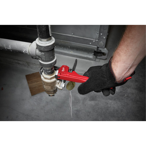 Pipe Wrench, 1" Jaw Capacity, 8" Long, Powder Coated Finish Cintas