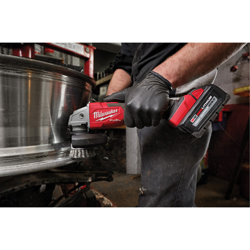M18 Fuel Variable Speed Braking Grinder with Lock-On Slide Switch, 18 V, 5"/4-1/2" Chuck, Lithium-Ion Cintas