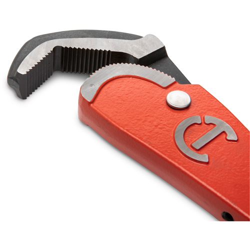Cl&eacute; pour tuyau en acier auto-ajustable, Cap des m&acirc;choires 2-1/2", Longueur 16", Fini Rev&ecirc;tement en poudre, Prise Non-ergonomique Cintas