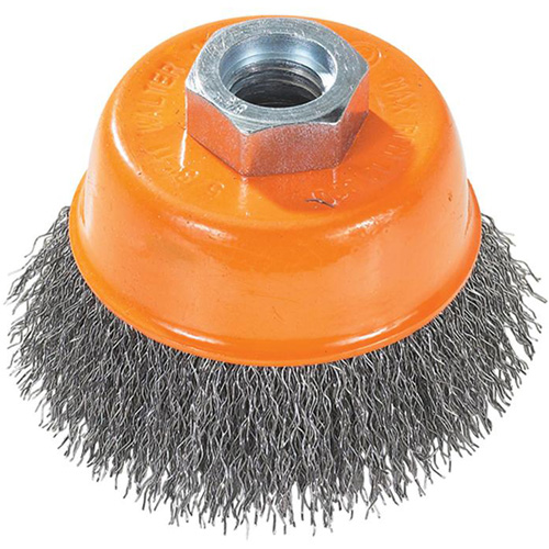 Brosse coupe avec soies m&eacute;talliques ondul&eacute;es et anneau Cintas