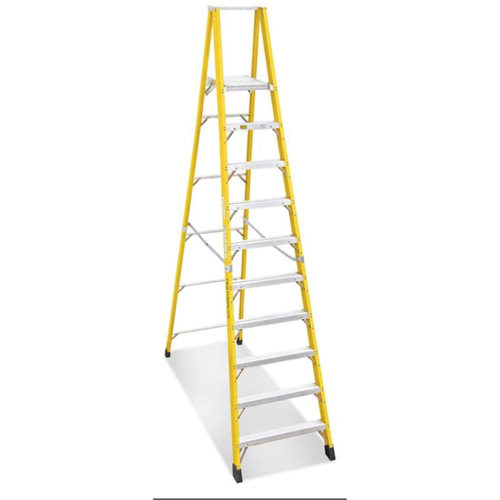 Industrial Heavy-Duty Platform Stepladders (6500 Series), 12', 300 lbs. Cap. Cintas