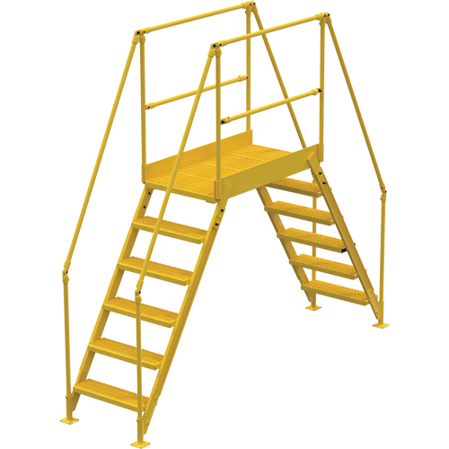 &eacute;chelles de liaison, 116" Port&eacute;e hors tout, 60" ha x 48" p, 24" Largeur de la marche Cintas