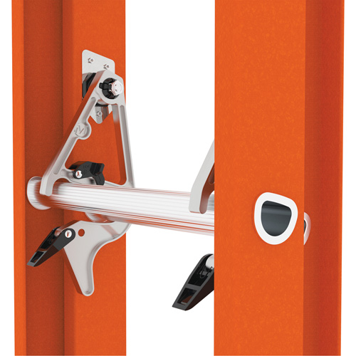 BuildMan&reg; Extension Ladder, 300 lbs. Cap., 16' H, Grade 1A Cintas