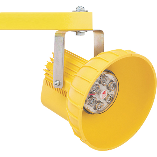 Loading Dock Lights, 40" Arm, 18 W, LED Lamp, Polycarbonate Cintas
