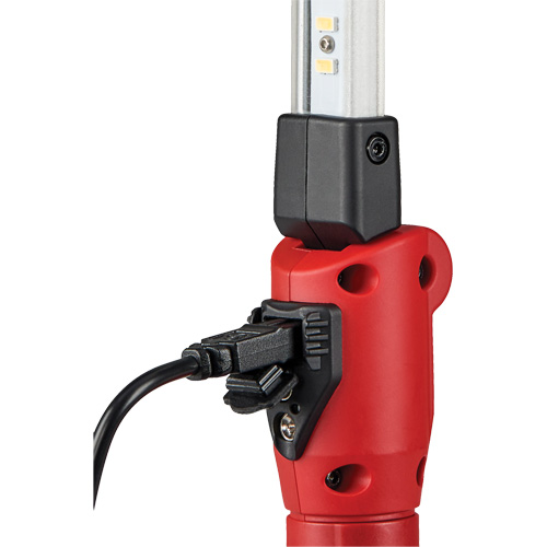Strion&reg; SwitchBlade&reg; Compact Work Light, LED, 500 Lumens Cintas