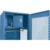 Casier pour &eacute;quipement avec porte, Acier, 24" la x 18" p x 72" h, Bleu fonc&eacute; Cintas