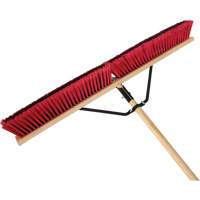 Balai-brosse &agrave; manche renforc&eacute;, 36", Moyen, Soies PVC Cintas