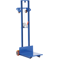 Empileur &agrave; plateforme, M&eacute;canisme Treuil manuel, Capacit&eacute; de 400 lb, Levage max de 58" Cintas