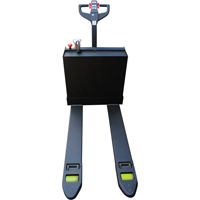 Transpalette &eacute;lectrique motoris&eacute; a/plateforme &agrave; conducteur debout, Capacit&eacute; 4500 lb, 48" lo x 30,25" la Cintas