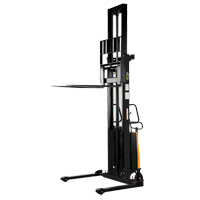 Gerbeur pour chariot &eacute;l&eacute;vateur, Fonctionnement &eacute;lectrique, Capacit&eacute; 2000 lb, Lev&eacute;e max 150" Cintas