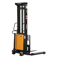 Gerbeur pour chariot &eacute;l&eacute;vateur, Fonctionnement &eacute;lectrique, Capacit&eacute; 2000 lb, Lev&eacute;e max 150" Cintas