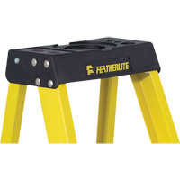 Industrial Heavy-Duty Stepladders (6400 Series), 4', Fibreglass, 300 lbs. Capacity, Type 1A Cintas