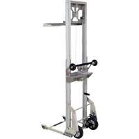 Appareil de levage portatif en aluminium, M&eacute;canisme Pompe au pied, Capacit&eacute; de 200 lb, Levage max de 61" Cintas