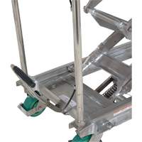 Manual Hydraulic Scissor Lift Table, 36-1/4" L x 19-3/8" W, Stainless Steel, 600 lbs. Capacity Cintas