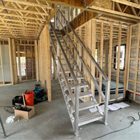 Escalier Smartstairs t&eacute;lescopique &agrave; 3-5 marches en aluminium Cintas
