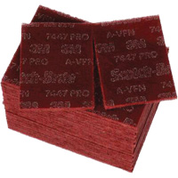 Tampons manuels Scotch-Brite 7447, Oxyde d'aluminium, 9" x 6", Grain Tr&egrave;s fin Cintas