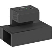Poste de recharge &agrave; pince pour bureau KwikBoost EdgePower Cintas