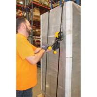 Outil pour scellage manuel sans joint de feuillards d'acier Cintas