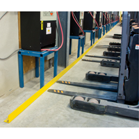 Rails protecteurs arr&ecirc;ts de charge avec ancrage au sol, Acier, 48" lo x 5" h, Jaune Cintas