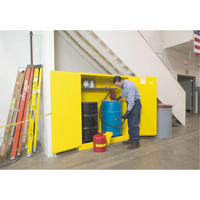 Armoires Sure-Grip EX pour entreposage de barils &agrave; la verticale, Capacit&eacute; de 110 gal. US, 2 barils, Jaune Cintas